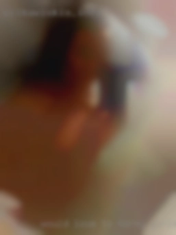 Would love to meet up with horny girls a couple!