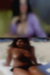 Big titts wet looking to fuck pussy!